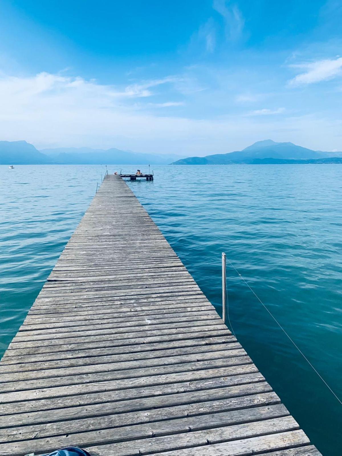 Seeblickwohnung Sirmione - Fronte Lago Mit Privatsteg Exterior photo